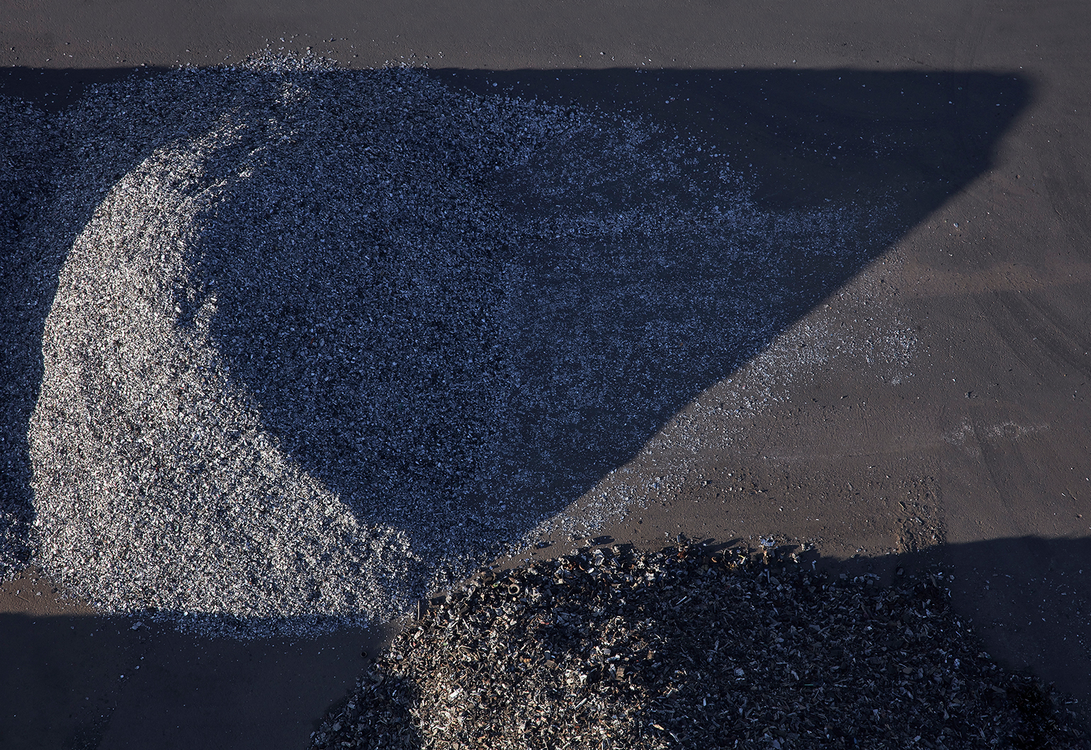 A pile of recycled raw materials at Stena Nordic Recycling Center