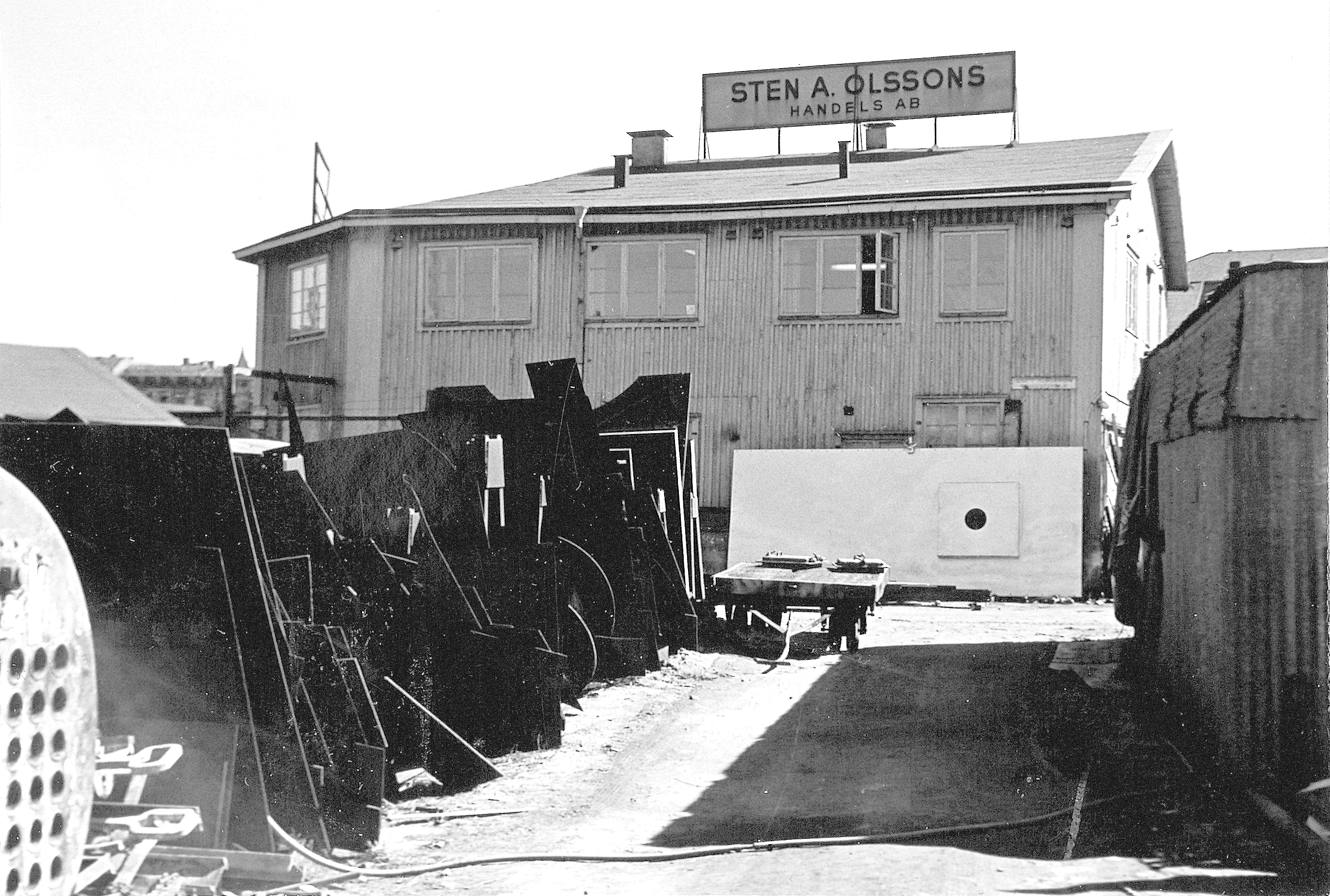 An archive image showing Sten A Olsson’s office and scrap yard in Gothenburg – the beginnings of Stena Recycling