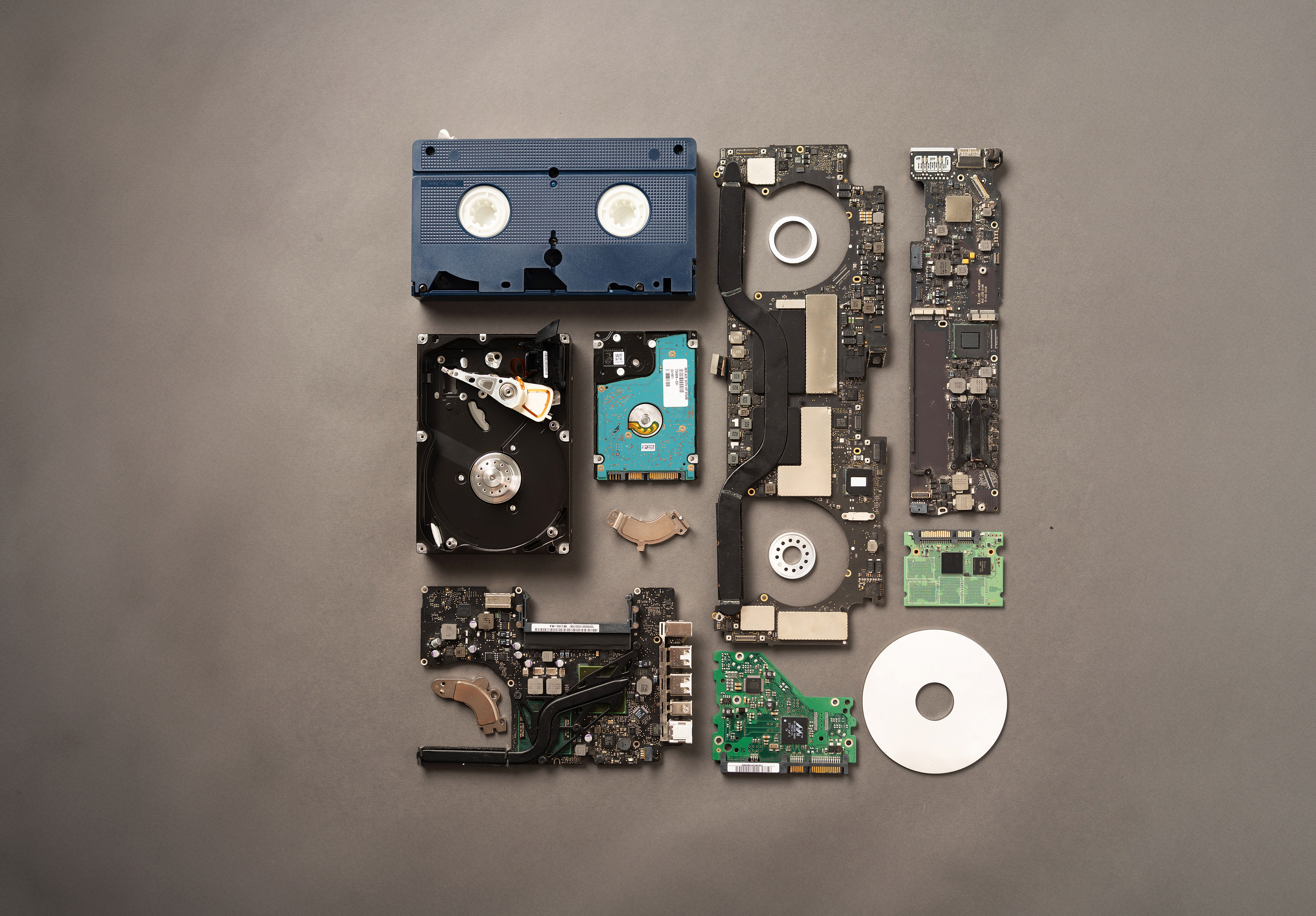 Tietoturva elektroniikkaa